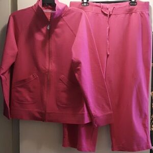 Hanes athletic lounge wear zip up jacket and capri set. Size XL pink